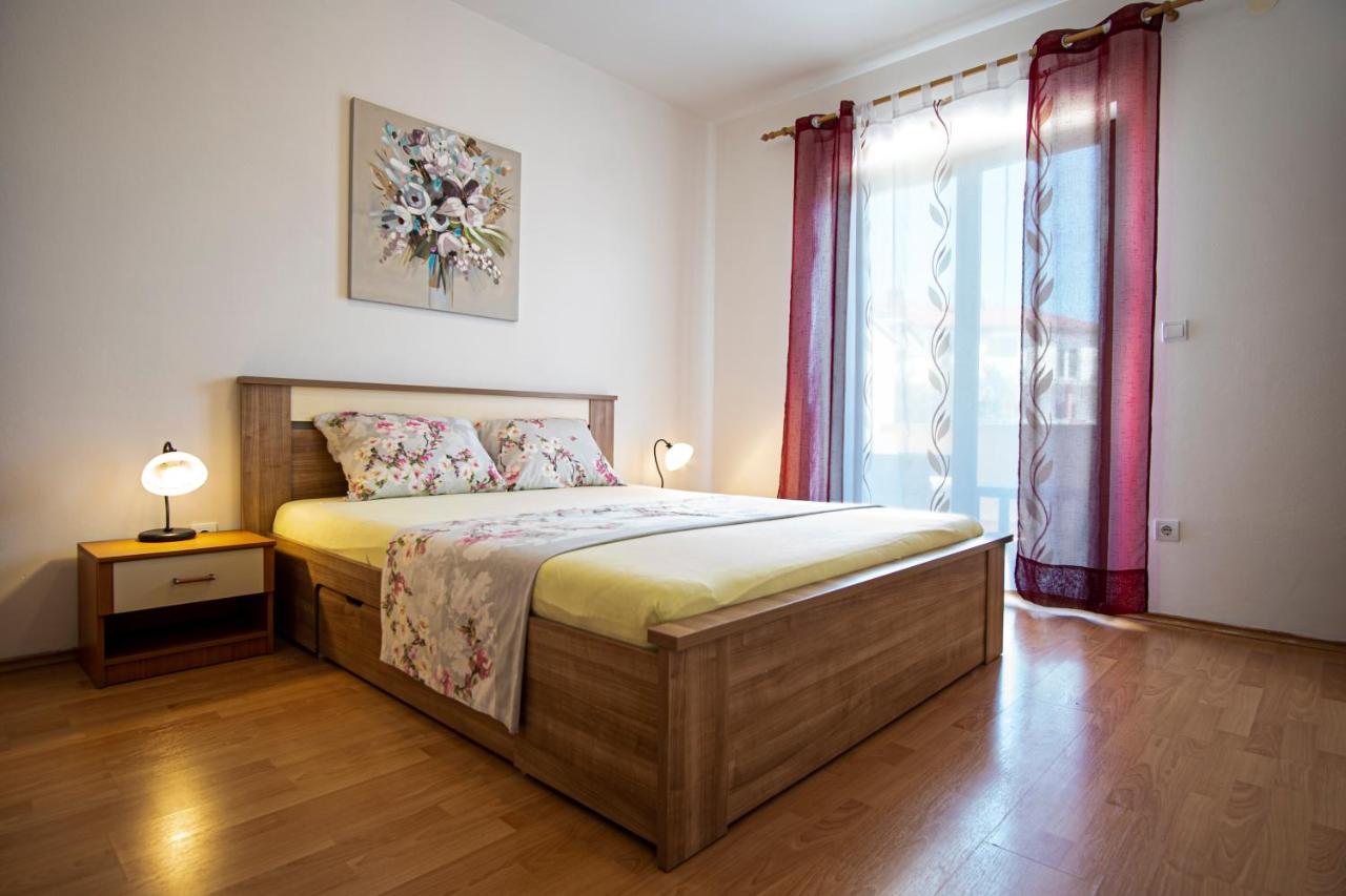Apartman Luka Fažana Eksteriør bilde