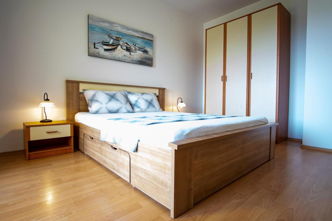 Apartman Luka Fažana Eksteriør bilde