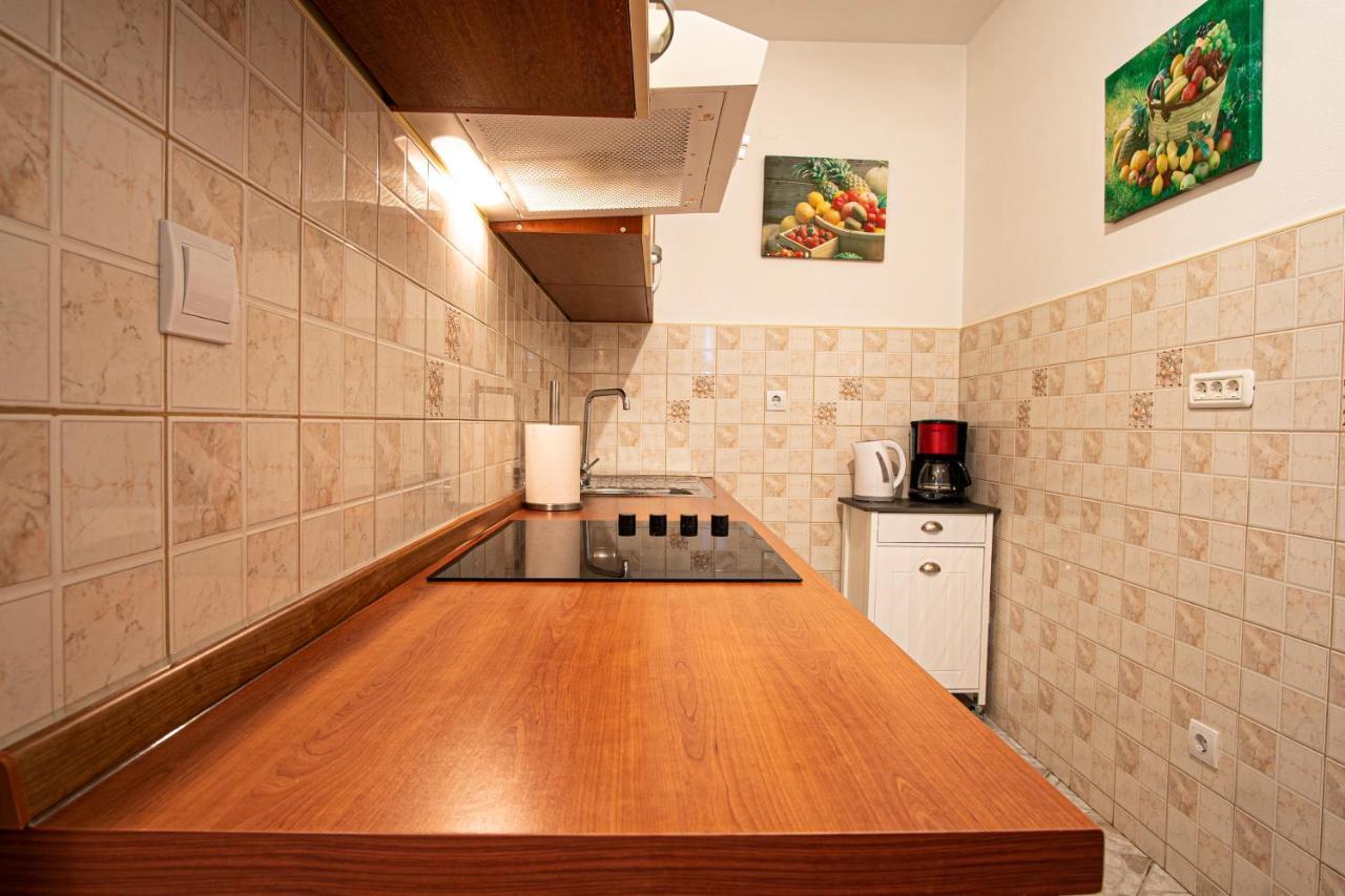 Apartman Luka Fažana Eksteriør bilde