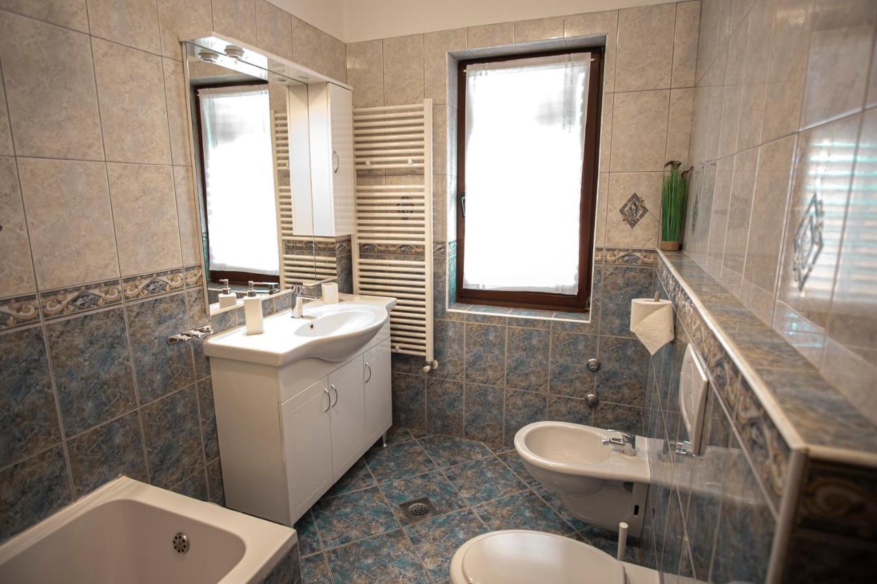 Apartman Luka Fažana Eksteriør bilde